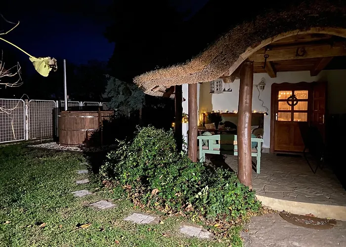 Nadfedeles Haziko 펜션 *